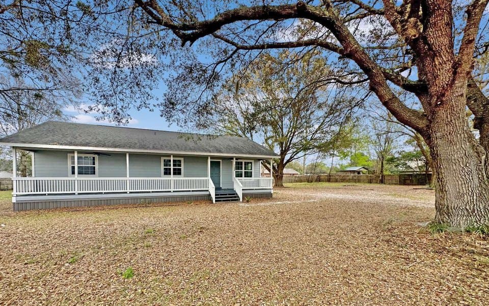 North Central Florida landscape with crystal clear springs, live oaks, and family farmhouse